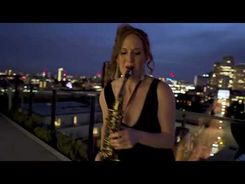 Sarah Saxophone | Saxophonist | Gerry Rafferty - Baker Street | Big Foot Events