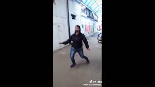 Download lagu Kasian si tante desy kena prank temen temen kantor😂 mp3