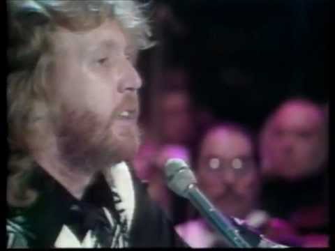 Harry Nilsson performs "Always"