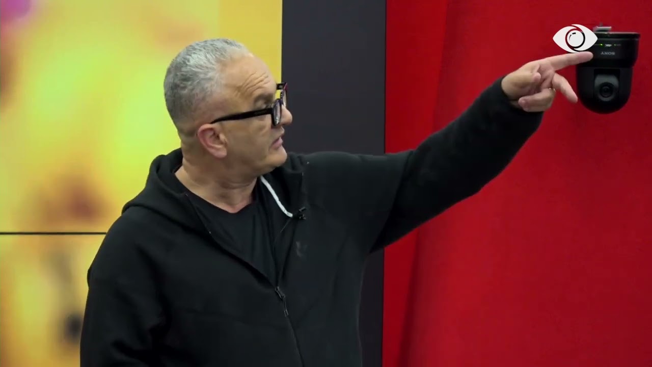 Sfida argëtuese, Artani tregon barcoletën e tij