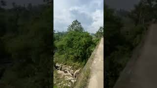 Download lagu Jembatan Sempit di Indonesia Ini Bukan untuk Orang yang Lemah Hati 😰 mp3