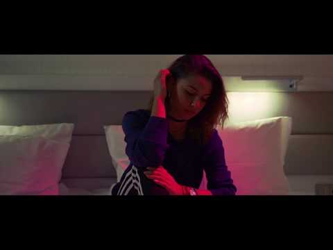 Christ Paka x Uhr Uhr