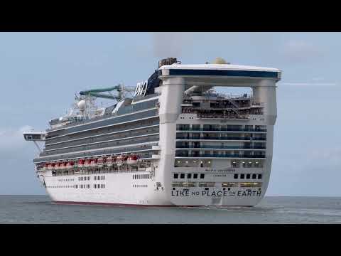 Thumbnail for PACIFIC ENCOUNTER LONDON GIGANTIC CRUISE SHIP (November 2023) CAIRNS P&O