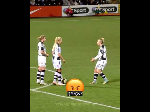 Women’s Free Kicks + Men’s 😳🚀