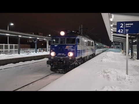 EP07-434 + IC GROTTGER z Przemyśla Gł. do Wrocławia Gł., mija stację Rzeszów Zachodni 15.12.2022