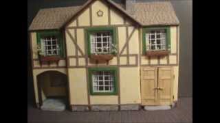 preview picture of video 'Paper model.House Tudor style.avi'