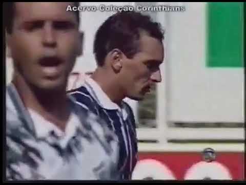 Edmundo (Corinthians) - 03/02/1996 - Rio Branco-SP 0x3 Corinthians - 2 gols