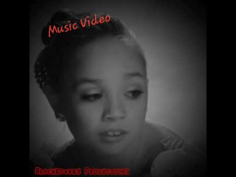 Alexx Calise ft. Maddie Ziegler - Cry