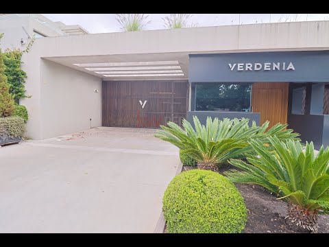 Video de YouTube - VENTA Apartamento 2 o 3 dormitorios 4 baños Edificio Verdenia Carrasco.