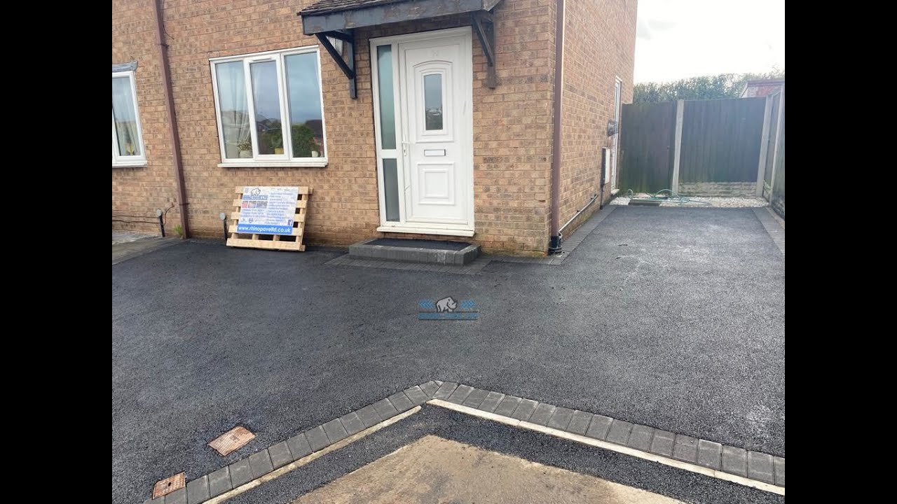 Tarmac Driveway with Charcoal Edging and Doorstep in Chester, Cheshire