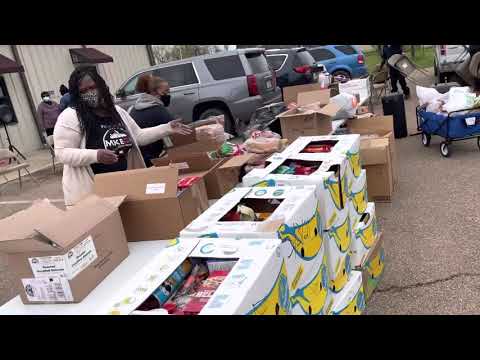 #MKE2MS Activist Vaun Mayes organizes relief efforts to Tutwiler MS