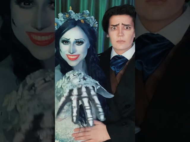 Vídeo relacionado con Smiffys Corpse Bride, disfraz de novio de Victor Van Dort, Chaqueta con camisa pajarita y chaleco, corbata, pantalones y máscara