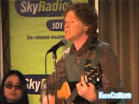 Simply Red - Debris (Live)