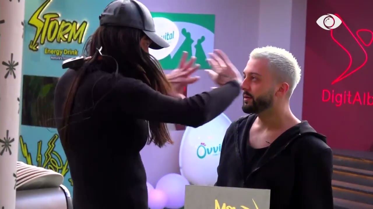 “O këpucë 35”/ Amber debaton me Gjestin: Hajde merru ditën me ne
