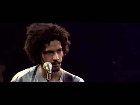 Musical Genius! ✨ Imarhan Tamanrasset Band × Tinariwen - A Stunning Fusion of Global Sounds