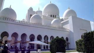 preview picture of video 'Sheikh Zayed Mosque exterior'