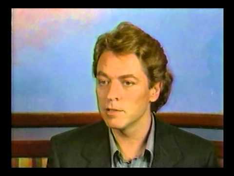 Robert Palmer on why he hates being in front of the camera (1986)
