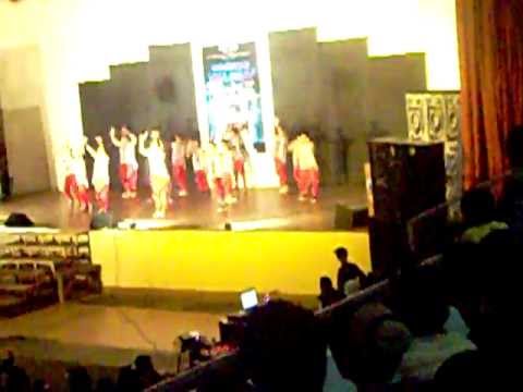 duzz 18 hiphop dance battle 2012 arturo gym.MOV