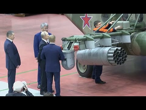 شاهد بوتين يزور مصنعاً لصناعة الطائرات العسكرية ويقول إن روسيا تخوض قتالاً وجودياً في أوكرانيا