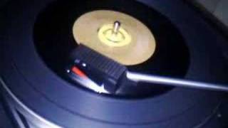 KC &amp; The Sunshine Band - Keep It Comin&#39; Love