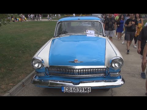 GAZ M22 Volga (1966) Exterior and Interior
