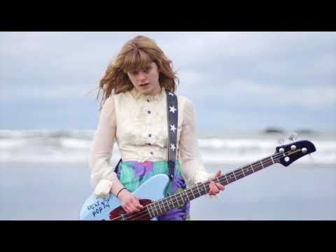 Skating Polly video