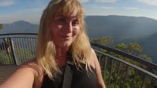 Blue mountains & the tree sisters