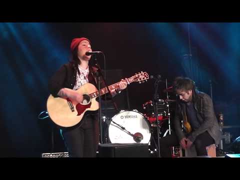 Osfest 2013 Lucy Spraggan - Gold Digger/Baby Got Back/Drop It Like It's Hot (Medley)