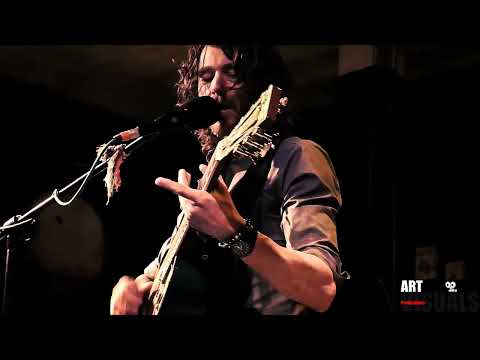 Dom Martin (Irl) Buried in the Hail  @ the Nix, Enschede (NL)