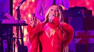 Mariah Carey - Christmas Time Is In The Air Again - Live in Paris 2018 HD