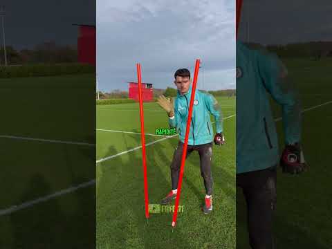 CES EXERCICES RENDENT LES GARDIENS INCROYABLES 🤯🔥 #football #shorts #shortvideo #foot