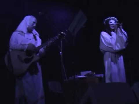 MOON FAR AWAY - "Zvetiki"