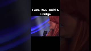 Wynonna Judd Performs “Love Can Build A Bridge” | Naomi Judd: A River Of Time Celebration