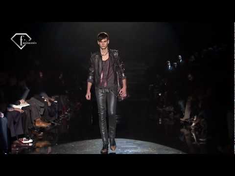 fashiontv | FTV.com - GUCCI   F/W 2009/10 MILAN