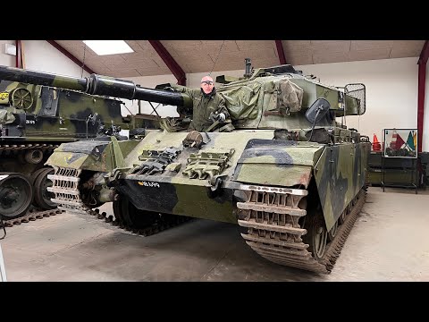 Centurion Tank engine sound - 12 cylinder 650 hp Rolls-Royce Meteor engine