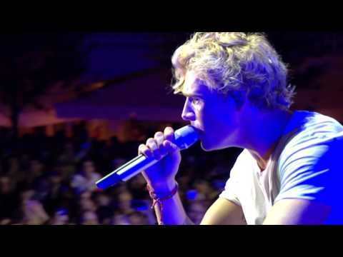 Christopher "First Like & Tulips" Live fra The Voice '15