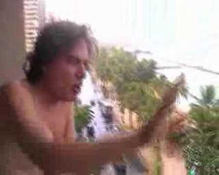 Laár András lebeszéli a honoluluiakat