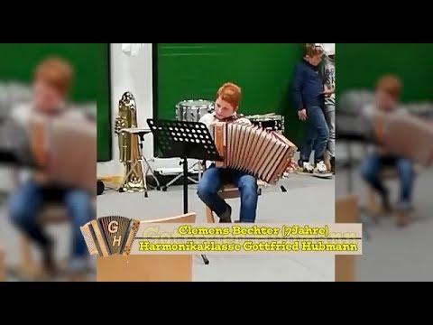 Clemens Bechter (7Jahre) Harmonikaklasse Gottfried Hubmann