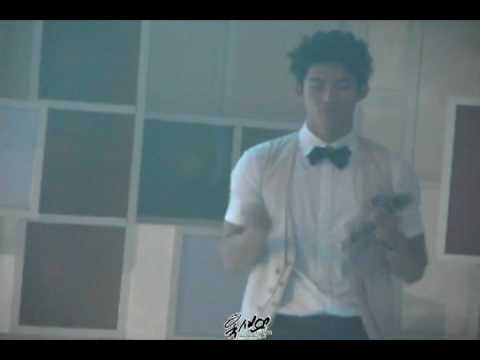 [FANCAM] 100704 2PM Taecyeon dance 'Good girl bad girl' Miss A