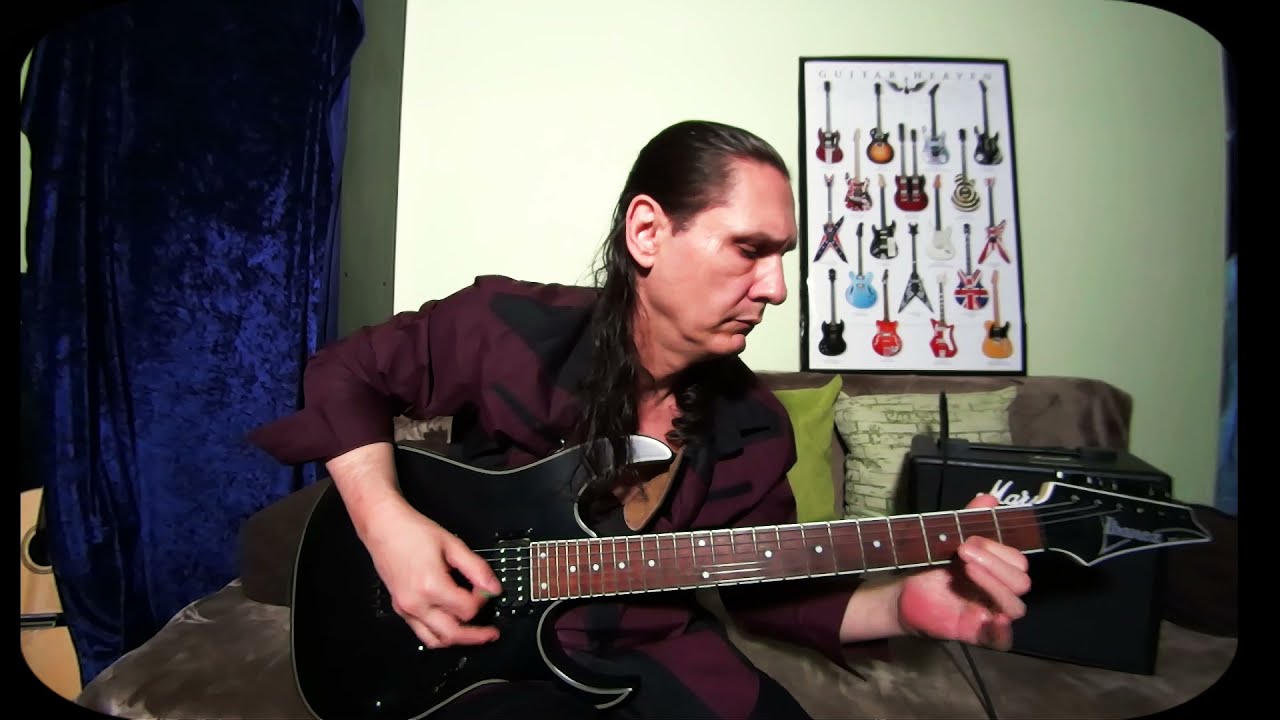 Guit. Picks Comparison / Planet  Waves Nylpro 1.40 mm Vs. Jazz III Black 1.38 mm