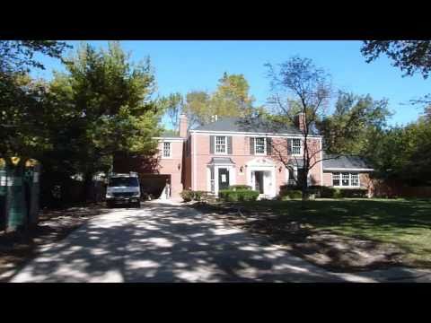 A brief look at southern Glencoe’s Woodlawn Ave A brief look at southern Glencoe’s Woodlawn Ave
