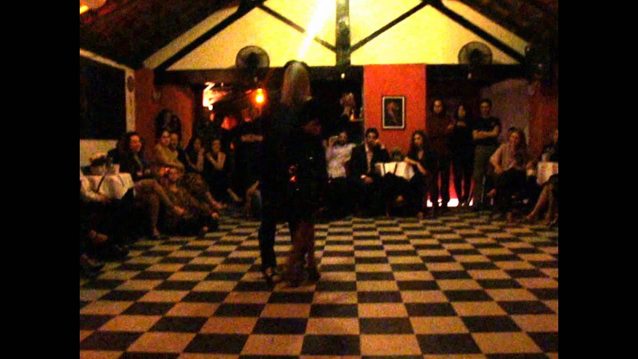 Alice Vasques e Ezequiel Farfaro.wmv