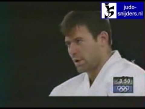 Judo 2000 Sydney: Inoue (JPN) - Zeevi (ISR) [-100kg].