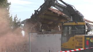 preview picture of video 'Boyardville 2014 La démolition est bien entamé'