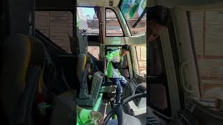 Download lagu YANG LAGI VIRAL‼️KONDEKTUR BUS EFISIENSI KELELAHAN😂 mp3