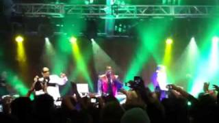 Dr. Dre, Akon &amp; Snoop Perform &quot;Kush&quot; live