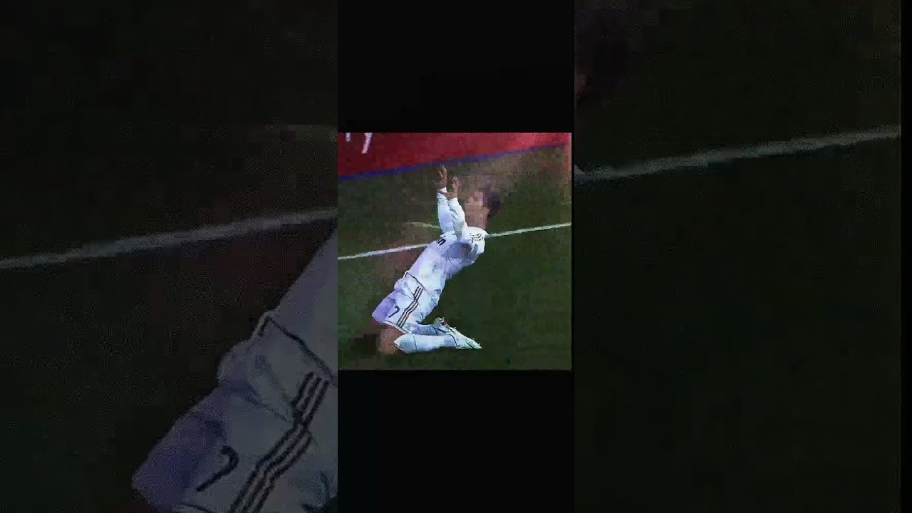 Ronaldo 😀 #ronaldino #footballsoccer #edit #ronado #soccerball #manchesterunited