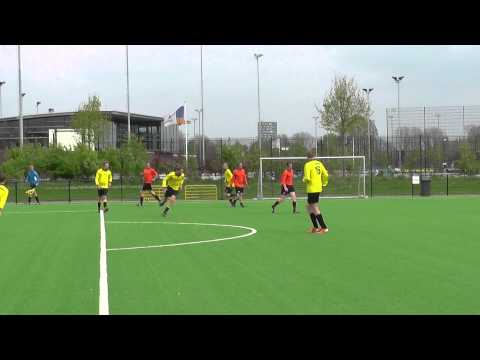 Opjestropdas 12 april 2014 VV De Meern 9 - Kockengen 4 com 7-3 Doelpunt Edwin, assist Joost (3-0)