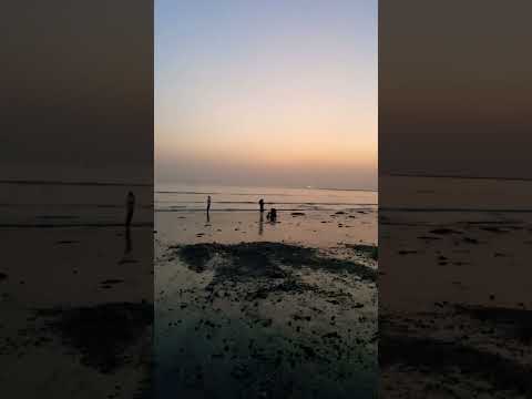 Ai sundor swarnali sondhay 🙂 #youtube #youtubeshorts #reelsvideo #mumbai #public #evening #beach