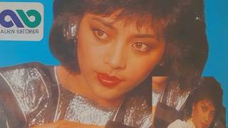 Download lagu IIS SUGIARTI - Cermin Yang Retak (Maxie Mamiri) (Nada Utama Records) (1987) CD RIP mp3